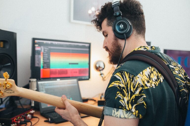 adam-audio-studio-pro-sp-5-headphones-serban-ionuț-georgescu